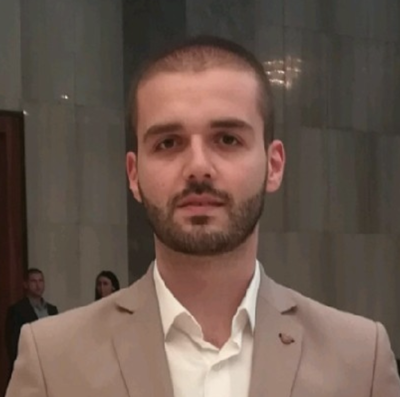 Dr Danijel Škrijelj