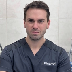 Dr Milan Lacković