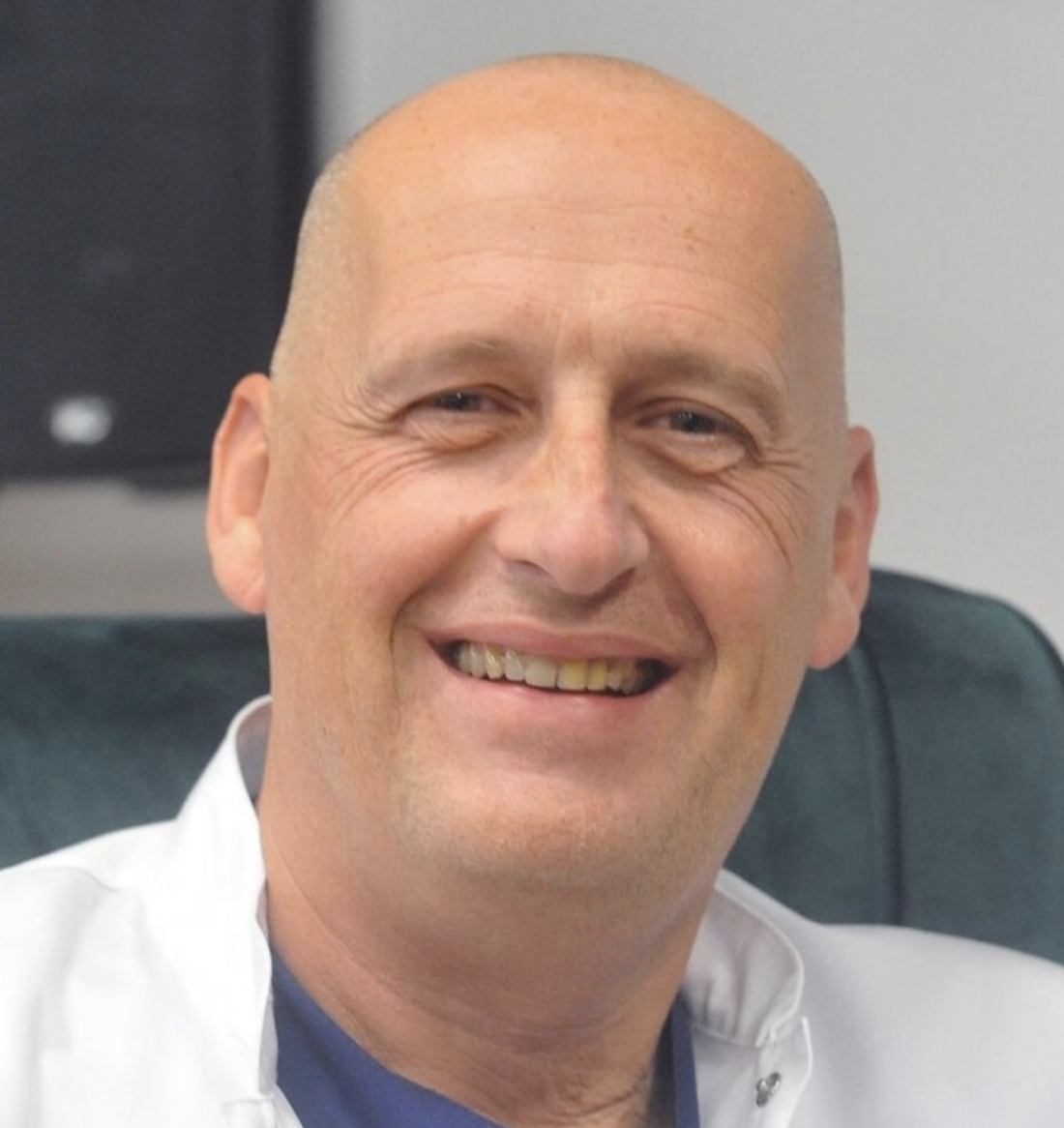 Doc. dr sci. med . Slobodan Mićović