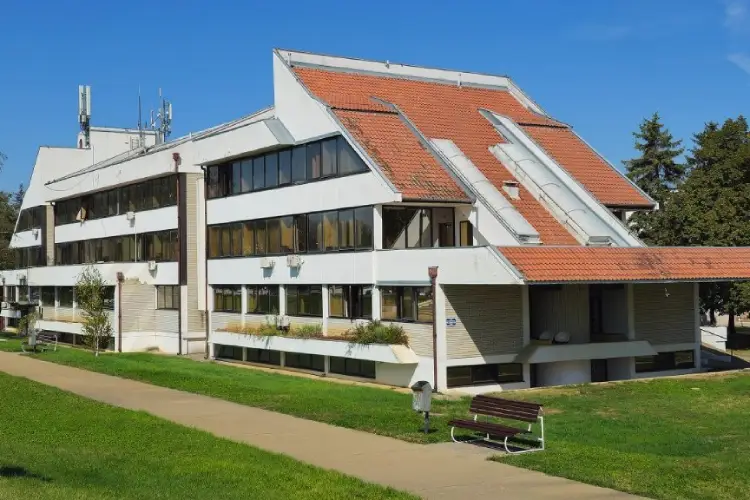 Dom zdravlja Novi Bečej