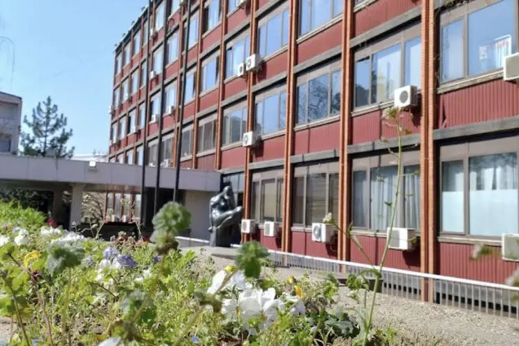 Dom zdravlja Vračar