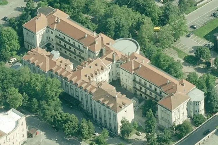 Klinika za grudnu hirurgiju